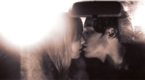 Scoot McNairy and Sara Simmonds in Полночный поцелуй (2007)