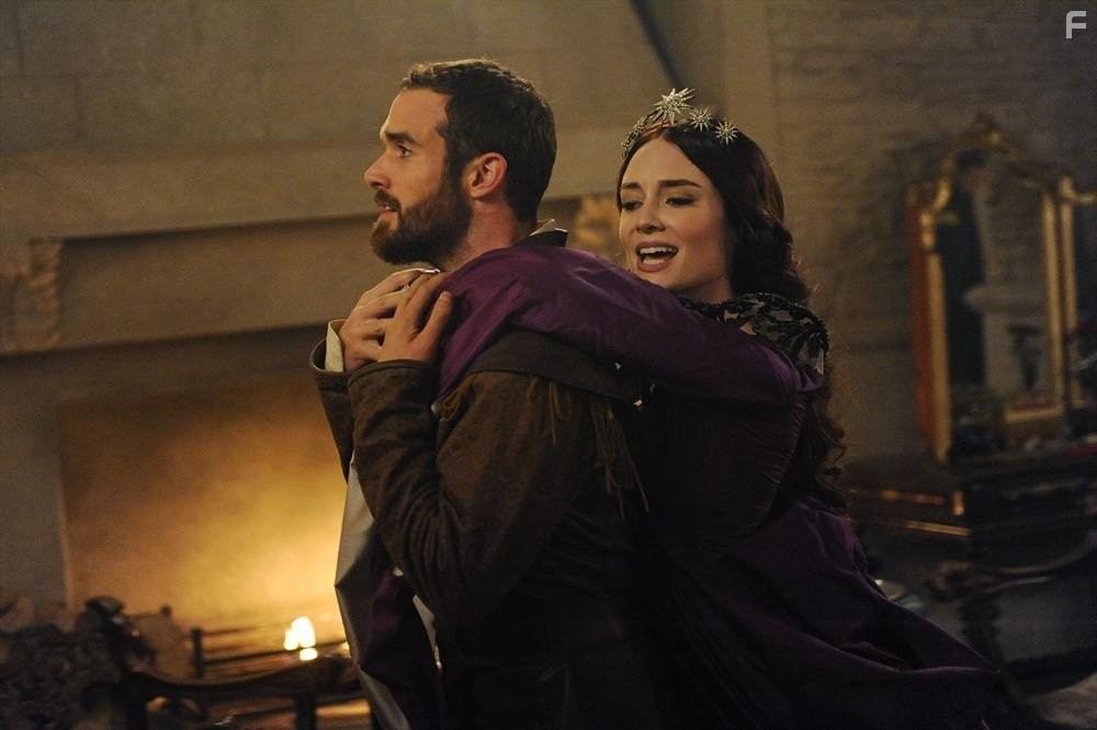 Joshua Sasse and Mallory Jansen in Галавант (2015)