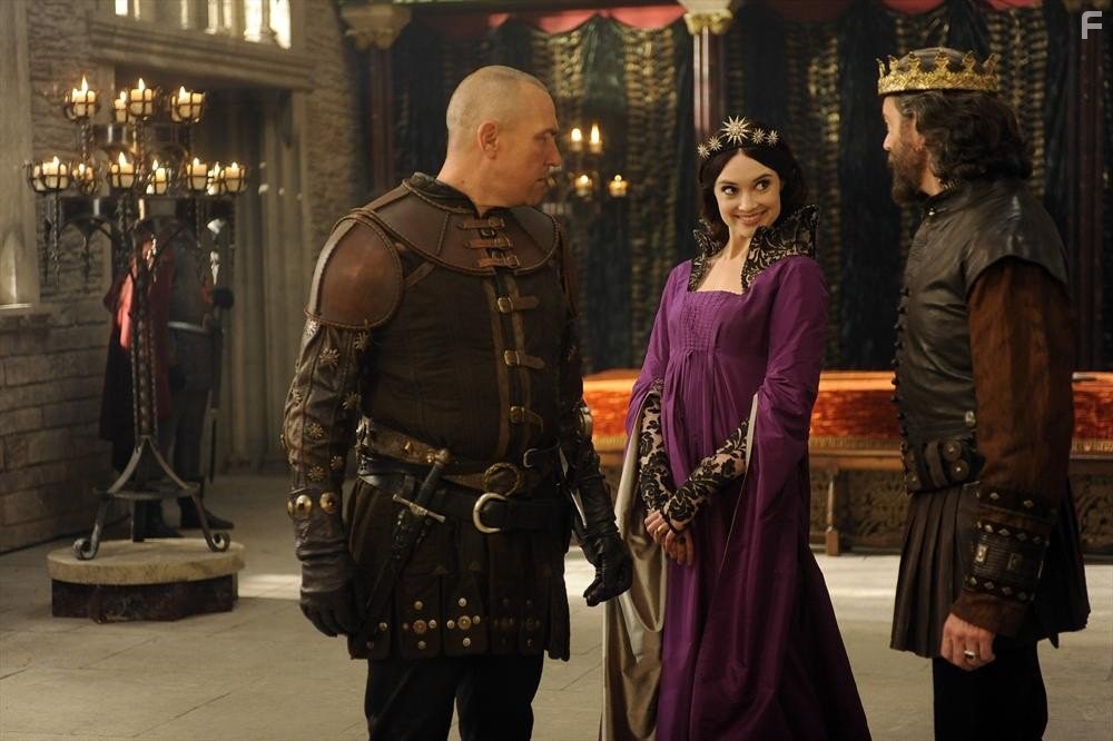 Vinnie Jones, Timothy Omundson, and Mallory Jansen in Галавант (2015)
