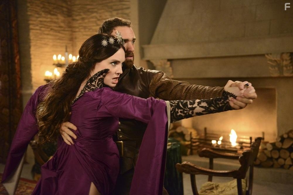 Joshua Sasse and Mallory Jansen in Галавант (2015)