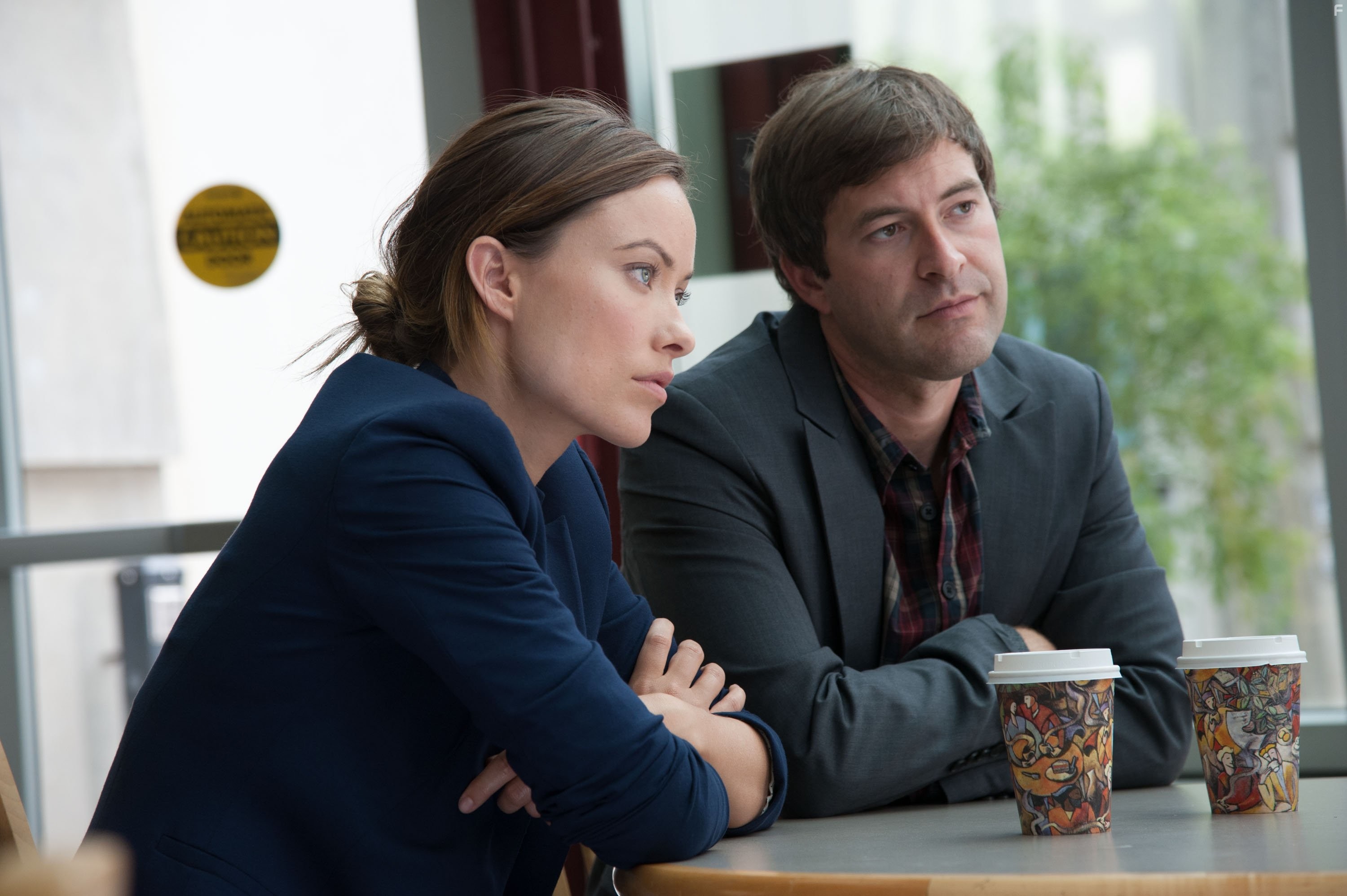 Mark Duplass and Olivia Wilde in Эффект Лазаря (2015)
