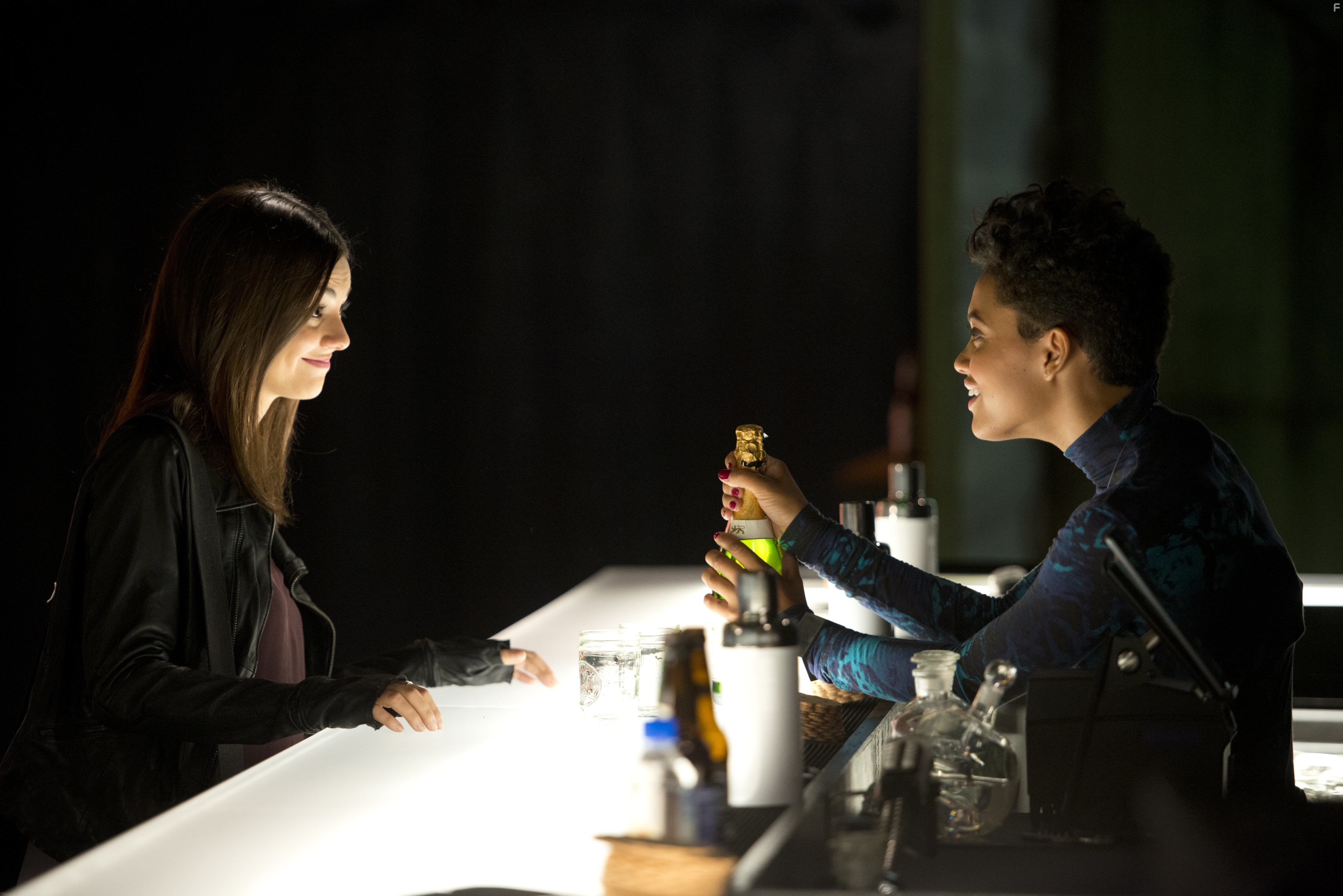 Victoria Justice in Приятный на вид (2015)