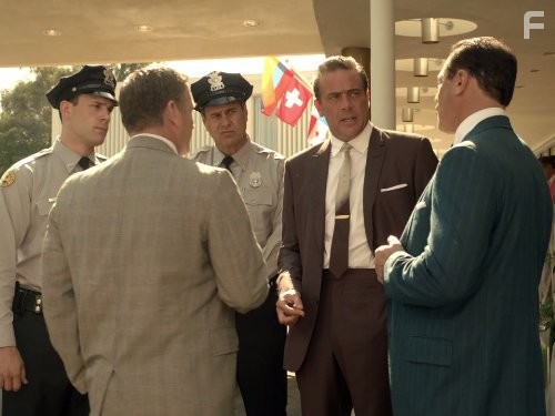 Jeffrey Dean Morgan in Город мечты (2012)