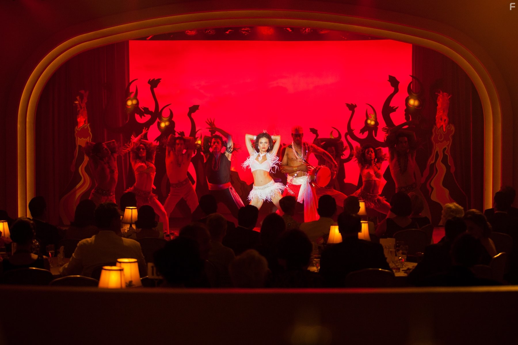 Olga Kurylenko in Город мечты (2012)