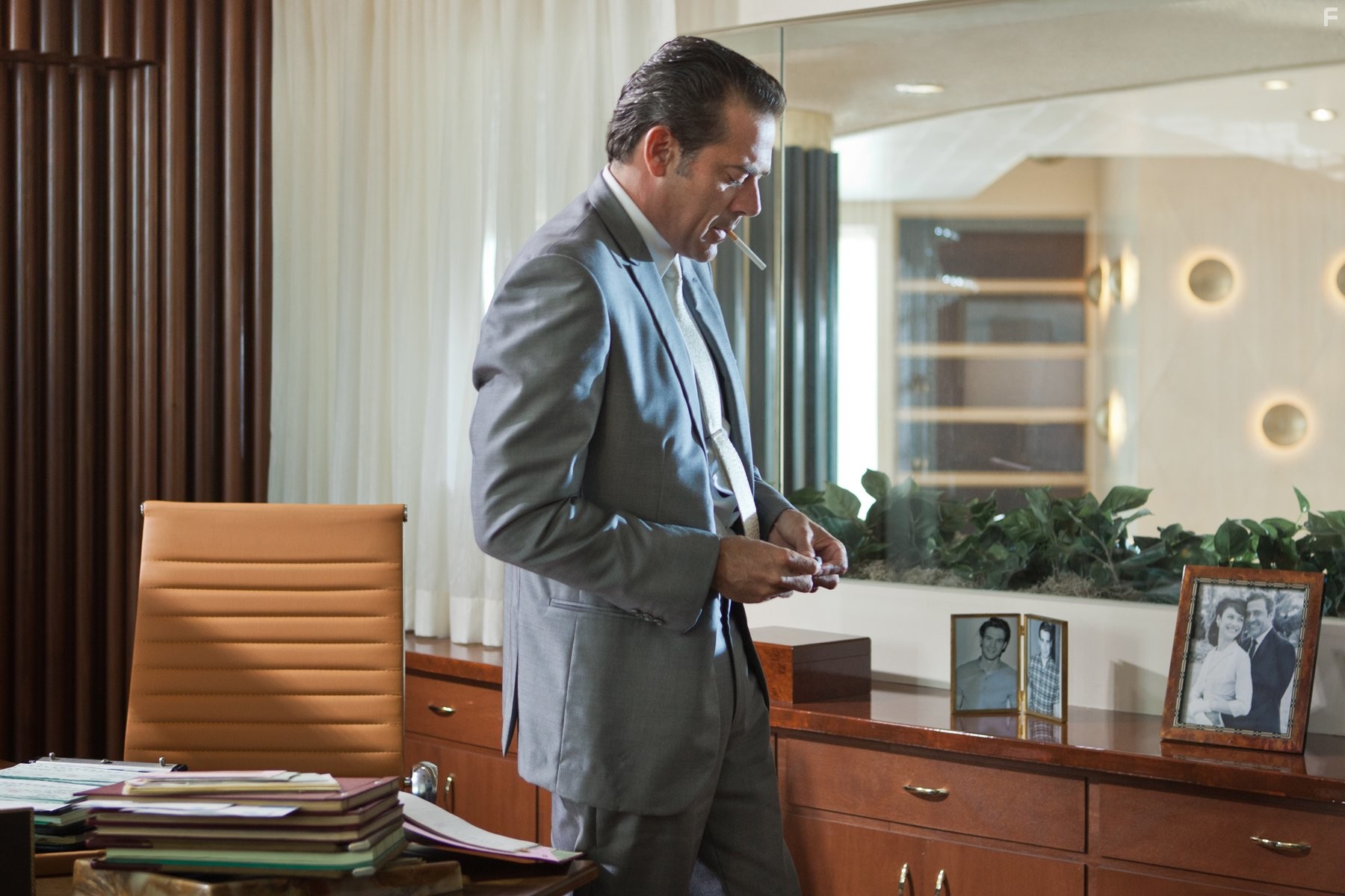 Jeffrey Dean Morgan in Город мечты (2012)