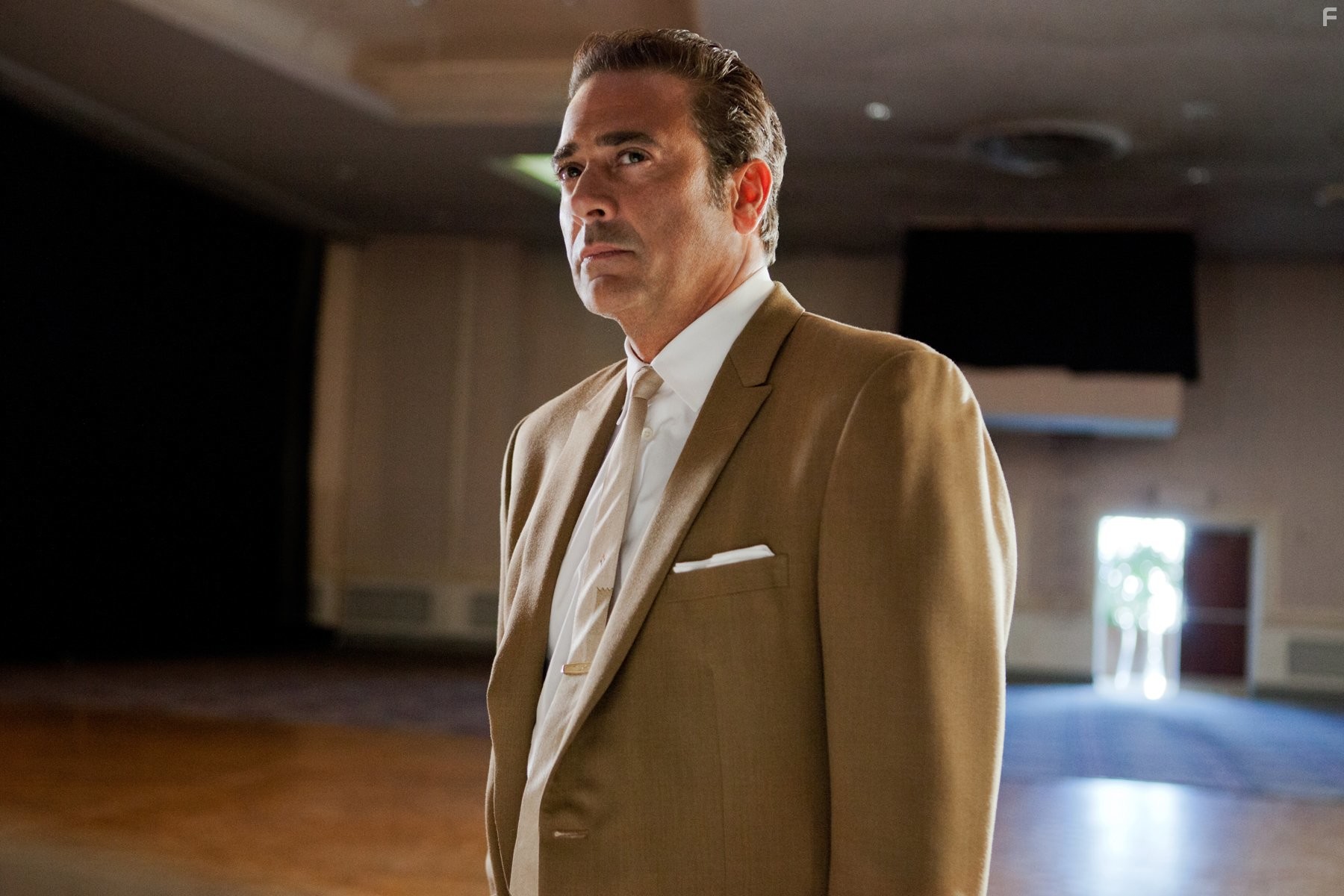 Jeffrey Dean Morgan in Город мечты (2012)