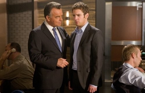 Bret Harrison and Ray Wise in На службе у дьявола (2007)