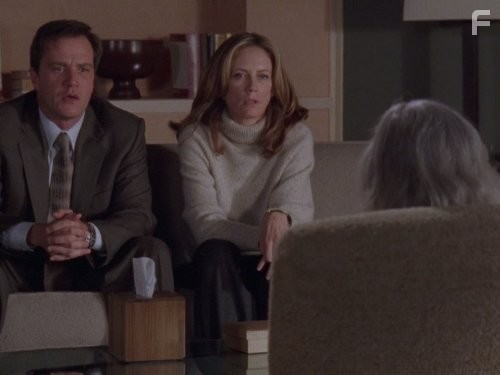 Ally Walker and Tim DeKay in Скажи мне, что любишь меня (2007)