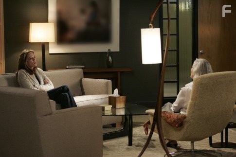 Jane Alexander and Ally Walker in Скажи мне, что любишь меня (2007)