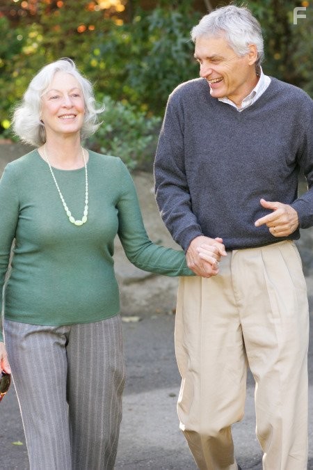 Jane Alexander and David Selby in Скажи мне, что любишь меня (2007)