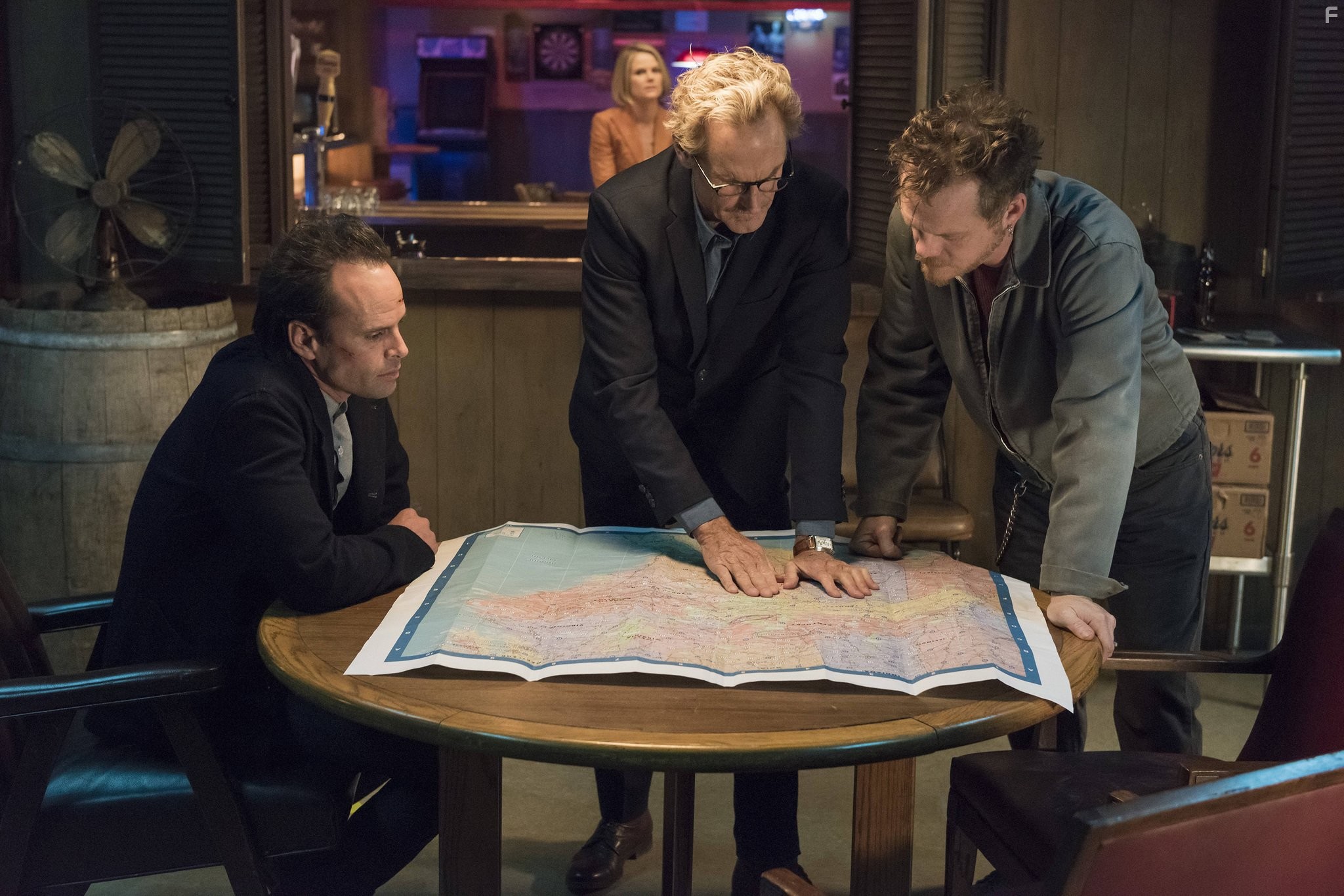 Jere Burns, Joelle Carter, Walton Goggins, and Justin Welborn in Правосудие (2010)