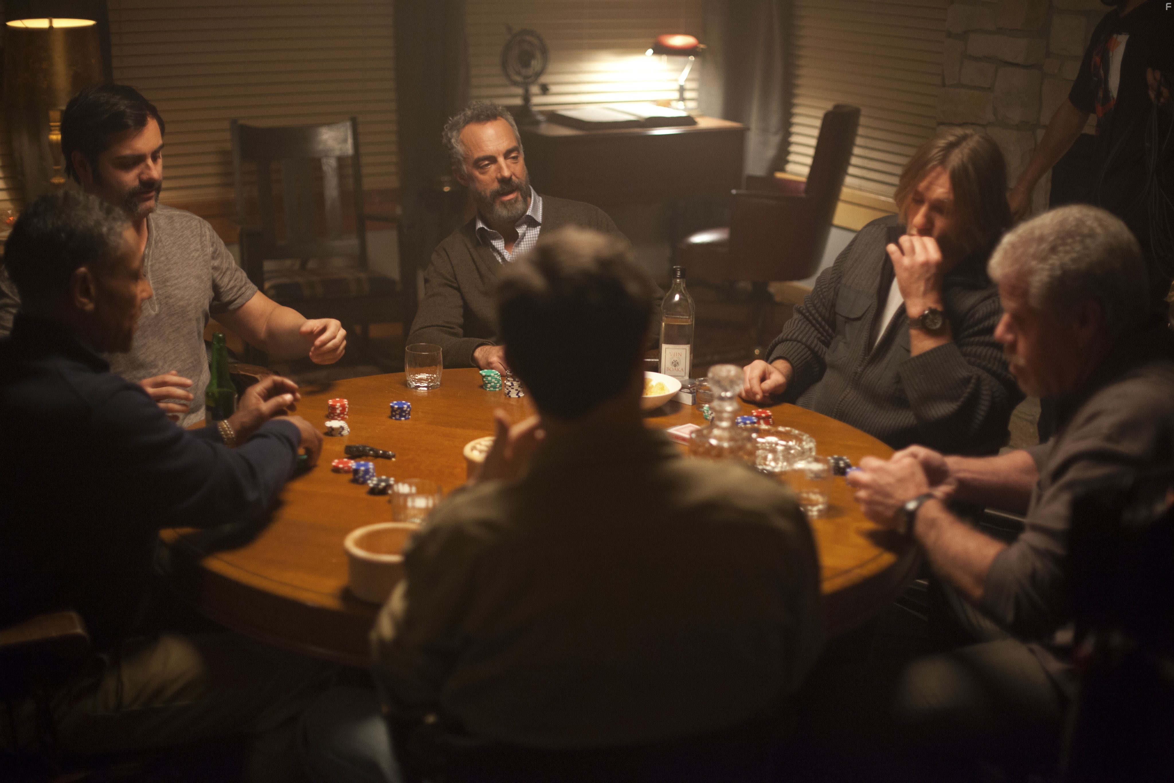 Ron Perlman, Giancarlo Esposito, Ron Eldard, Titus Welliver, and Beau Mirchoff in Ночь покера (2014)