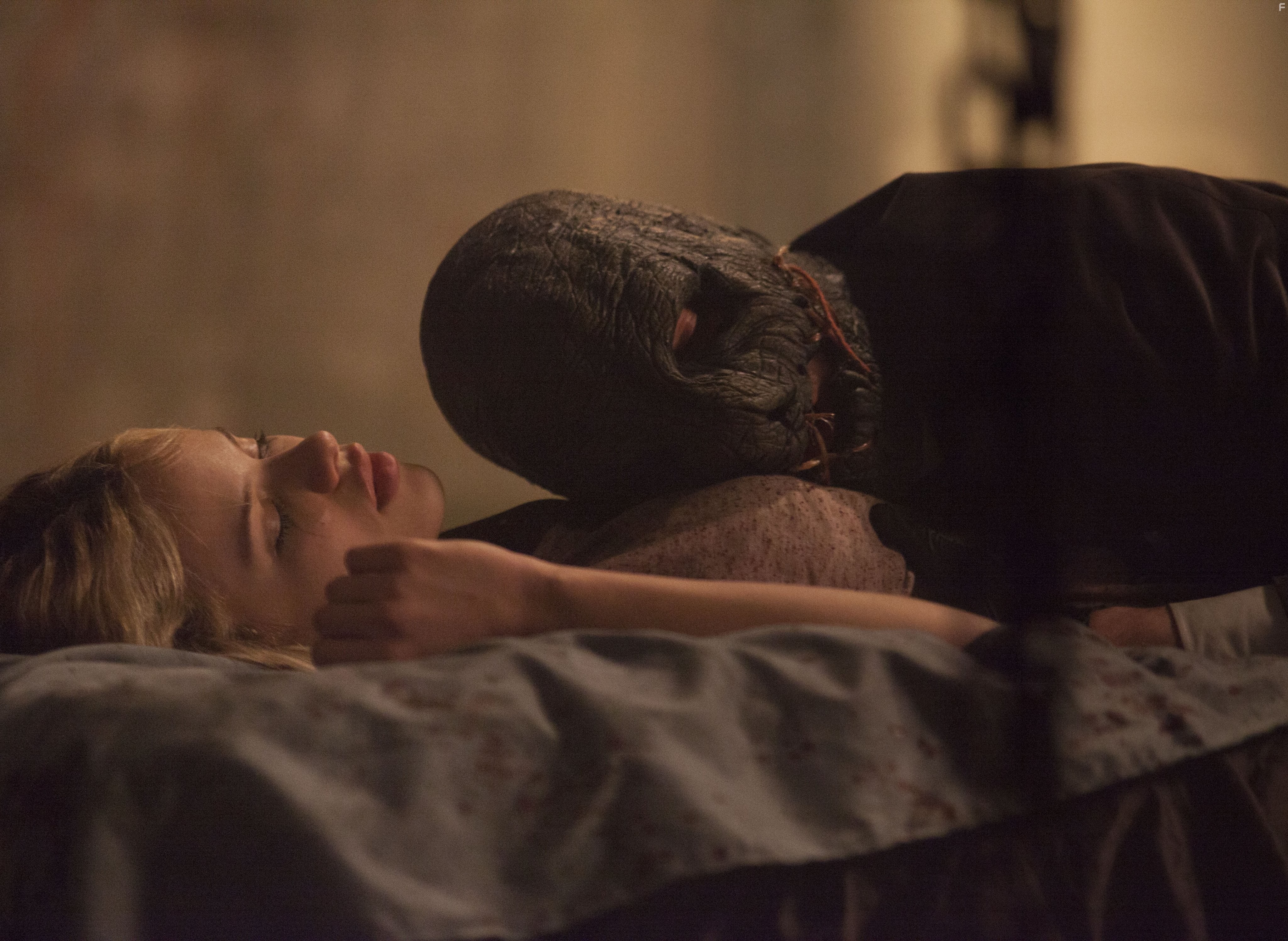 Halston Sage in Ночь покера (2014)