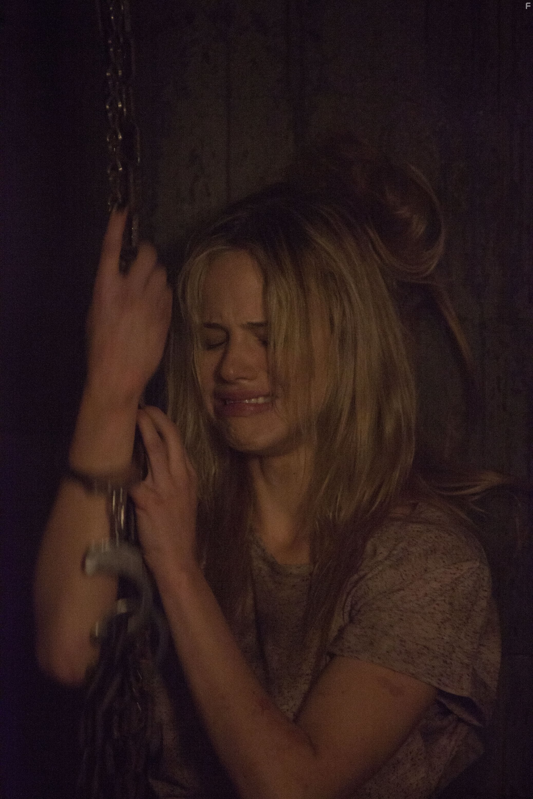Halston Sage in Ночь покера (2014)