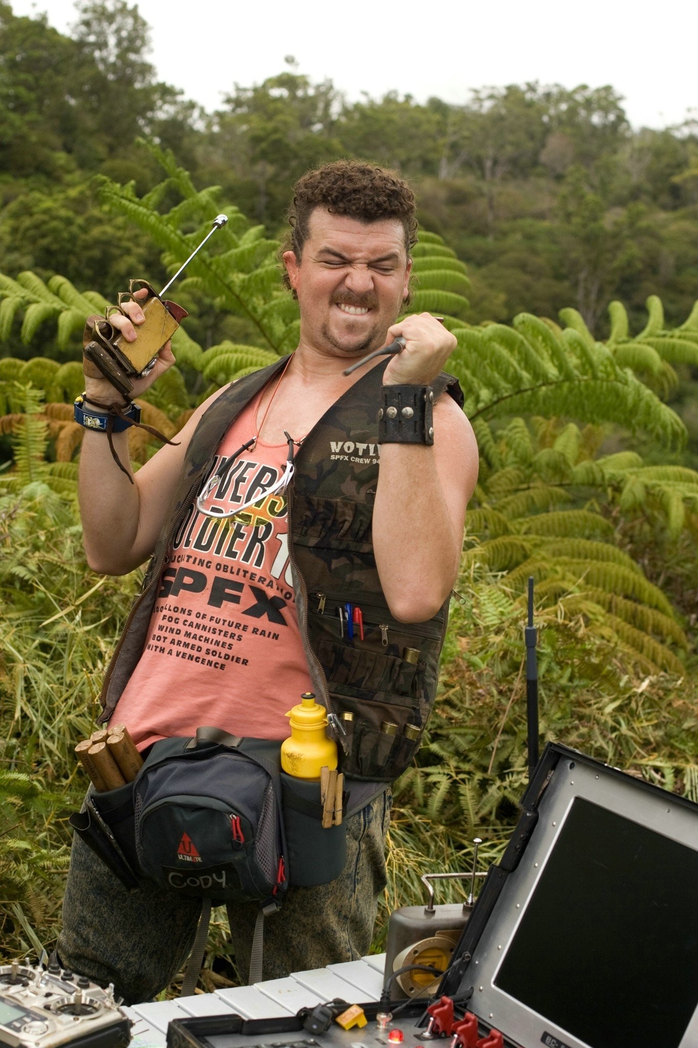 Danny McBride in Солдаты неудачи (2008)
