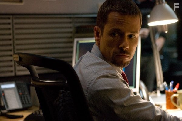 Guy Pearce in Предатель (2008)
