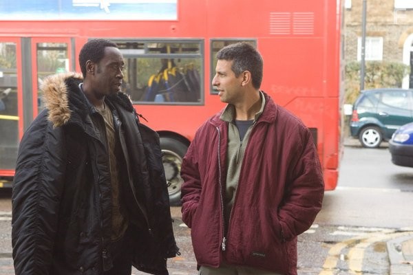 Don Cheadle and Jeffrey Nachmanoff in Предатель (2008)