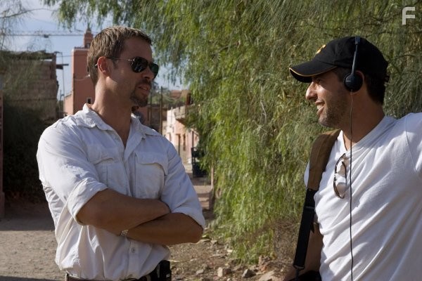 Guy Pearce and Jeffrey Nachmanoff in Предатель (2008)