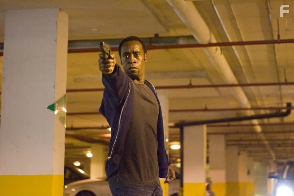 Don Cheadle in Предатель (2008)