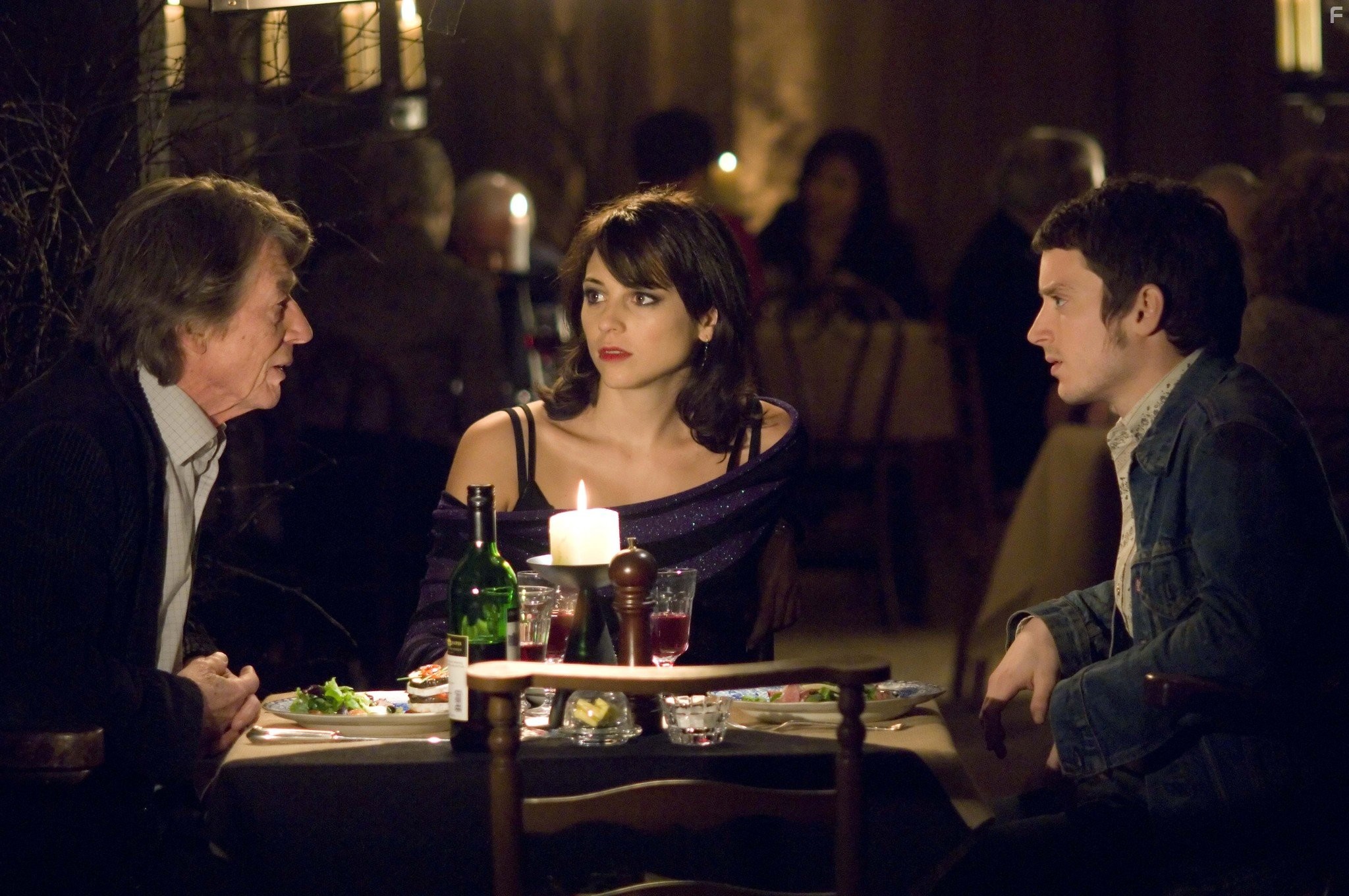 John Hurt, Elijah Wood, and Leonor Watling in Убийства в Оксфорде (2008)