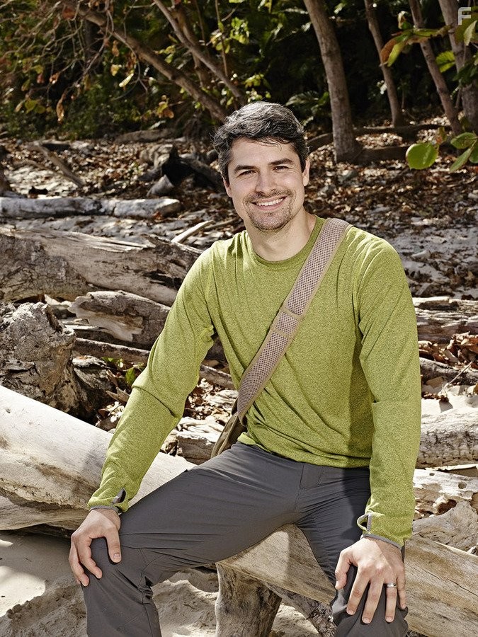The Island with Bear Grylls (2014)