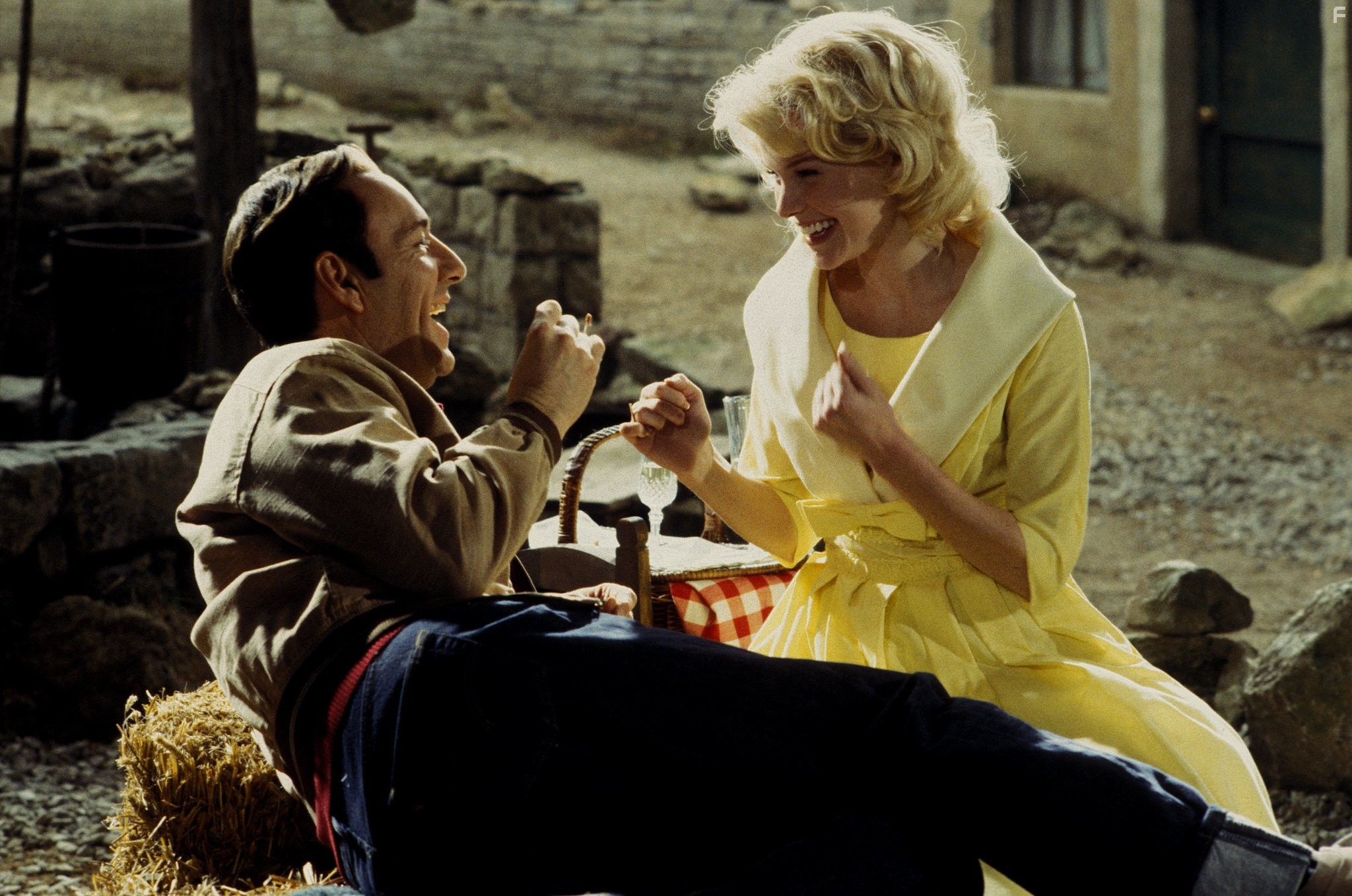 Kevin Spacey and Kate Bosworth in У моря (2004)