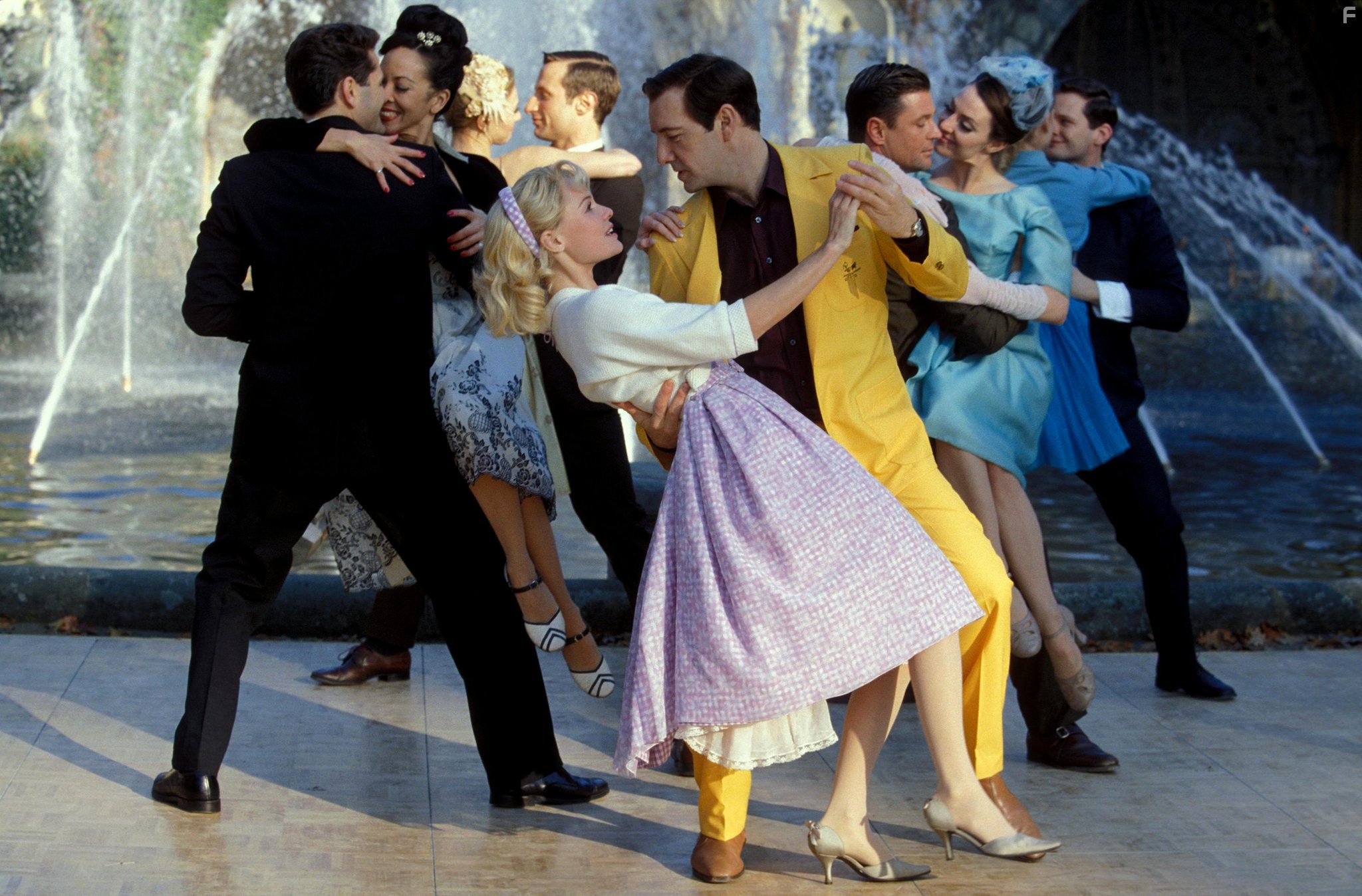 Kevin Spacey and Kate Bosworth in У моря (2004)