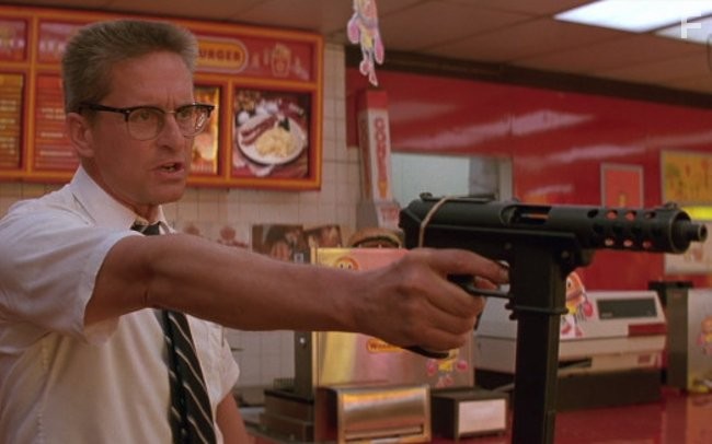 Michael Douglas in С меня хватит! (1993)