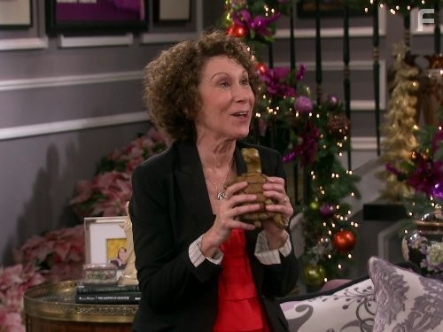 Rhea Perlman in Kirstie (2013)