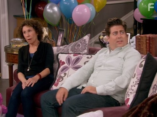 Rhea Perlman in Kirstie (2013)