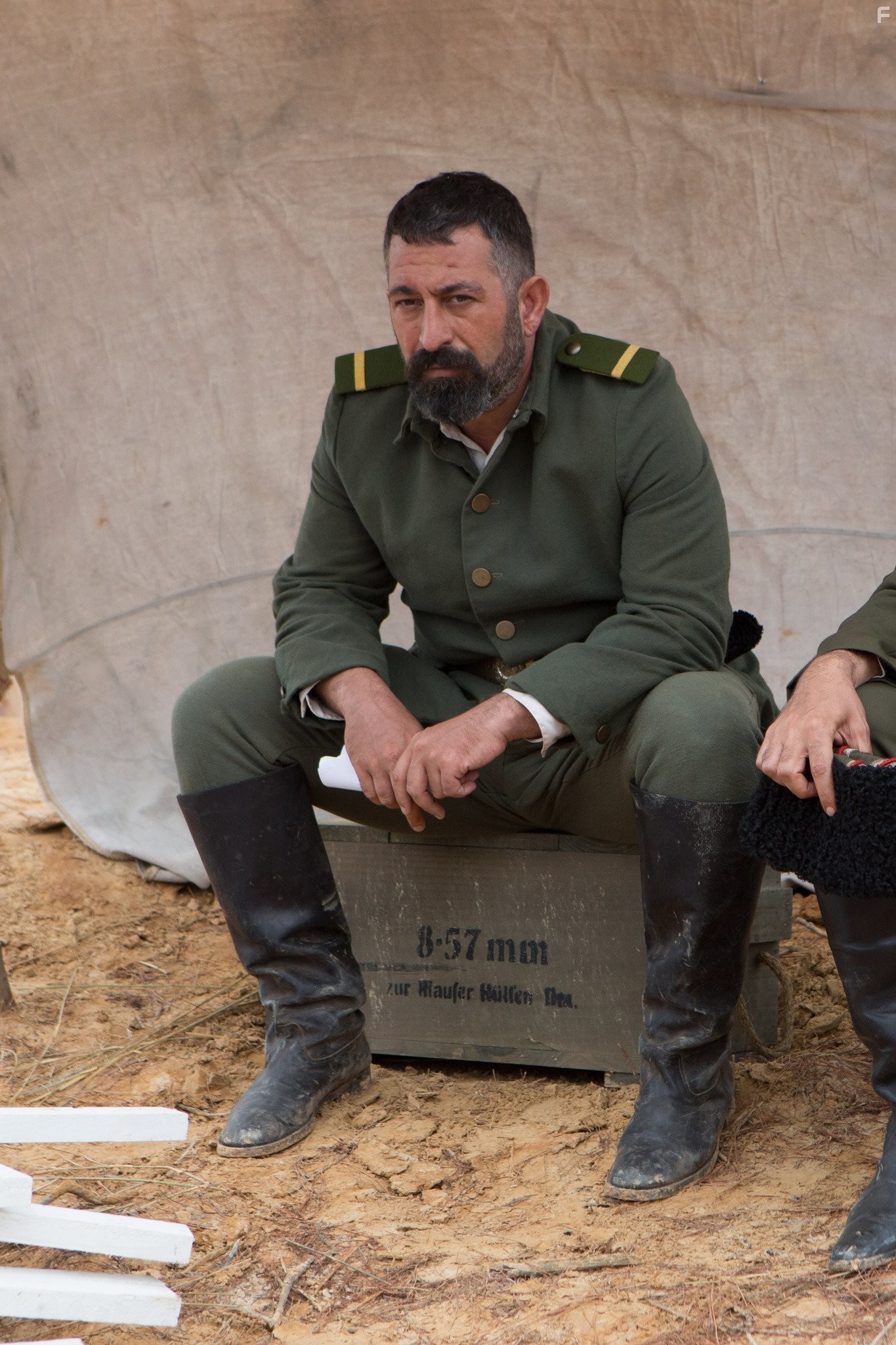 Cem Yilmaz in Искатель воды (2014)