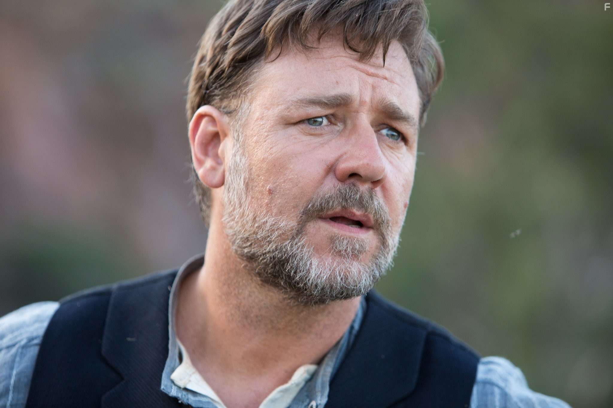 Russell Crowe in Искатель воды (2014)