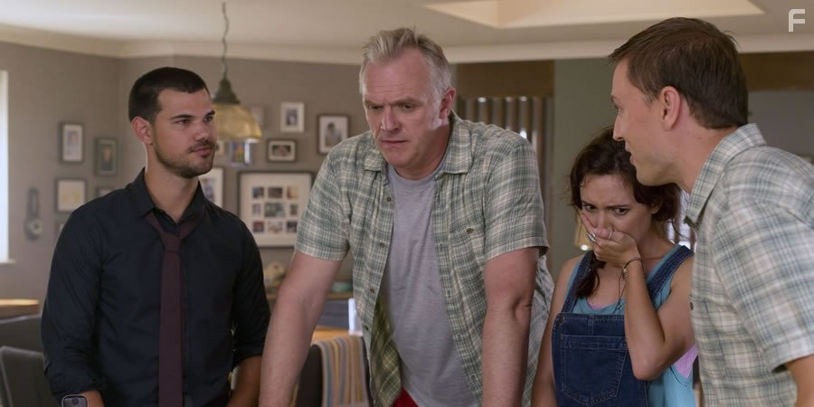 Taylor Lautner, Greg Davies, Esther Smith, and Matt Lacey in Куку (2012)