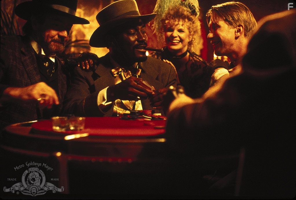 Stephen Baldwin and Big Daddy Kane in Отряд (1993)