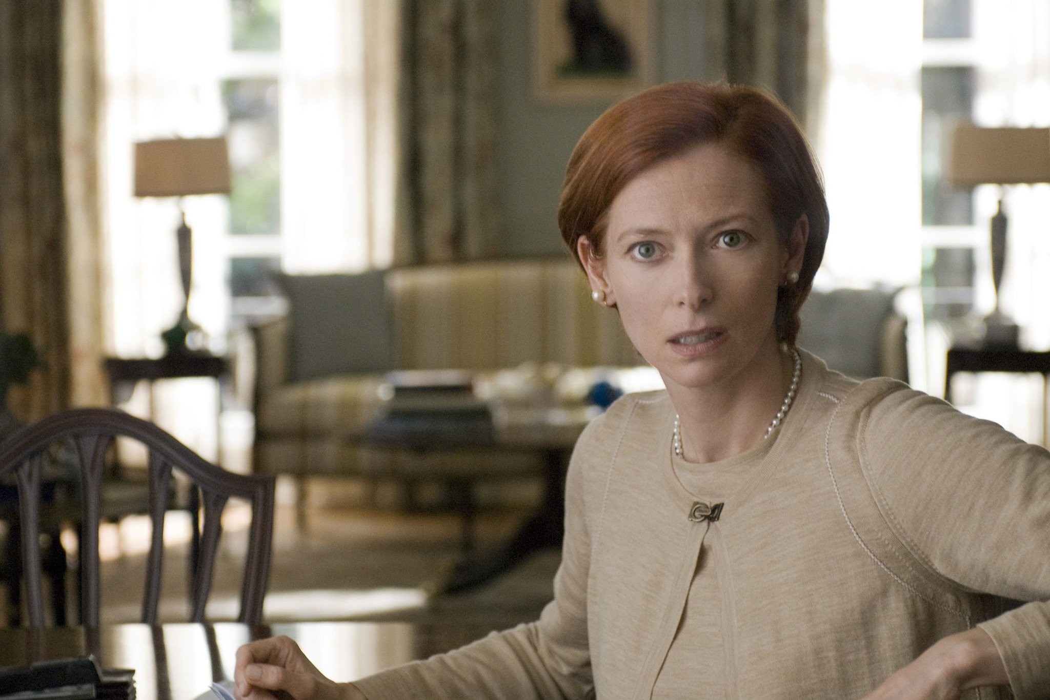 Tilda Swinton in После прочтения сжечь (2008)