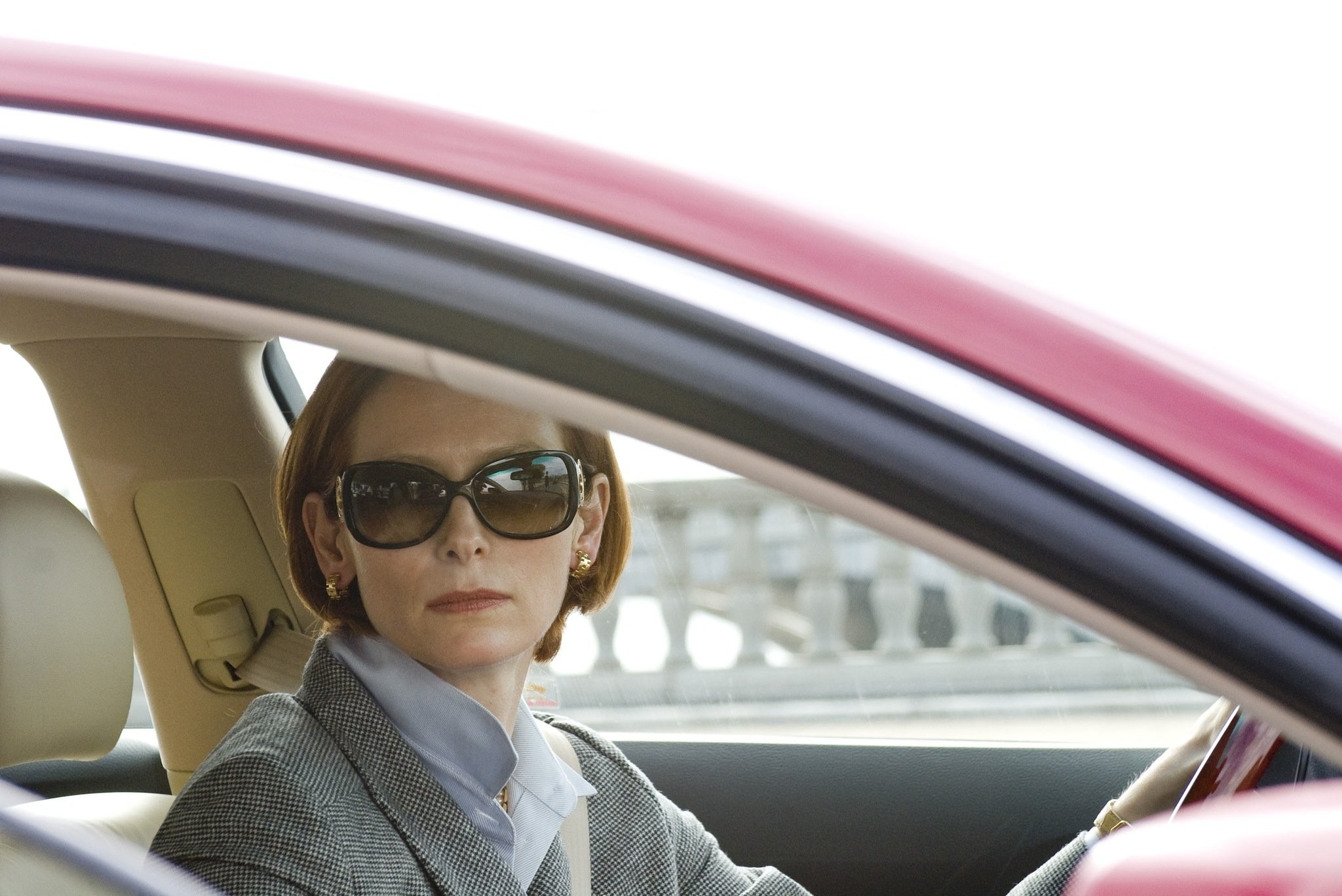 Tilda Swinton in После прочтения сжечь (2008)