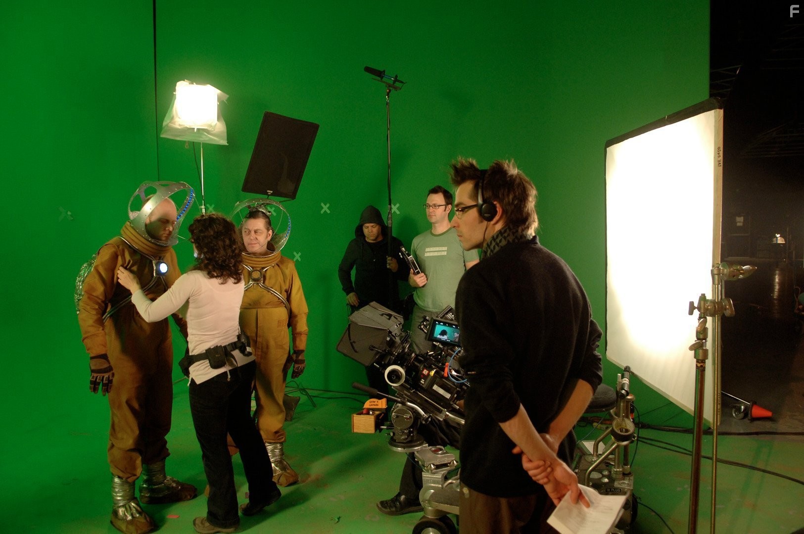 Martin Villeneuve on the set of his sci-fi film "Mars et Avril"