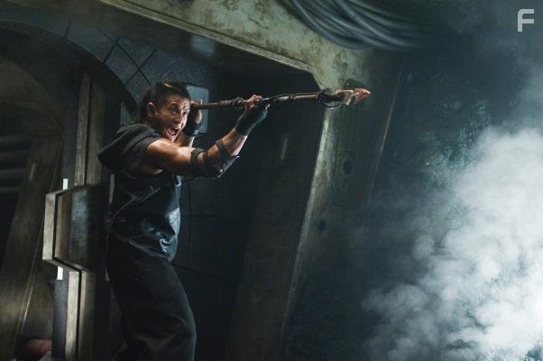 Cung Le in Пандорум (2009)