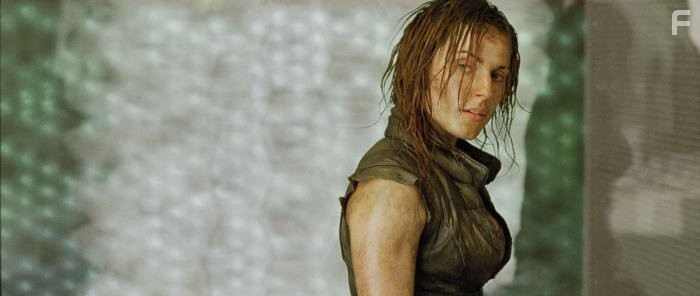 Antje Traue in Пандорум (2009)
