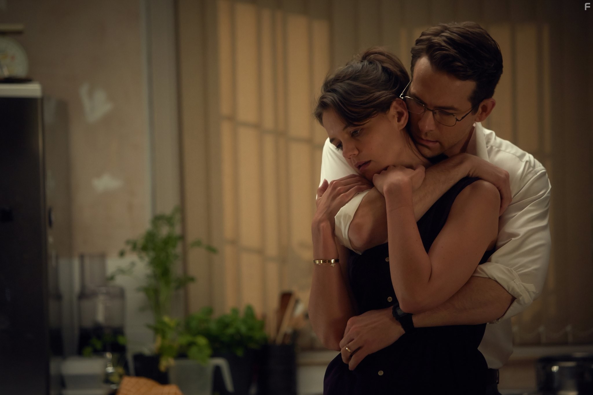 Katie Holmes and Ryan Reynolds in Женщина в золотом (2015)