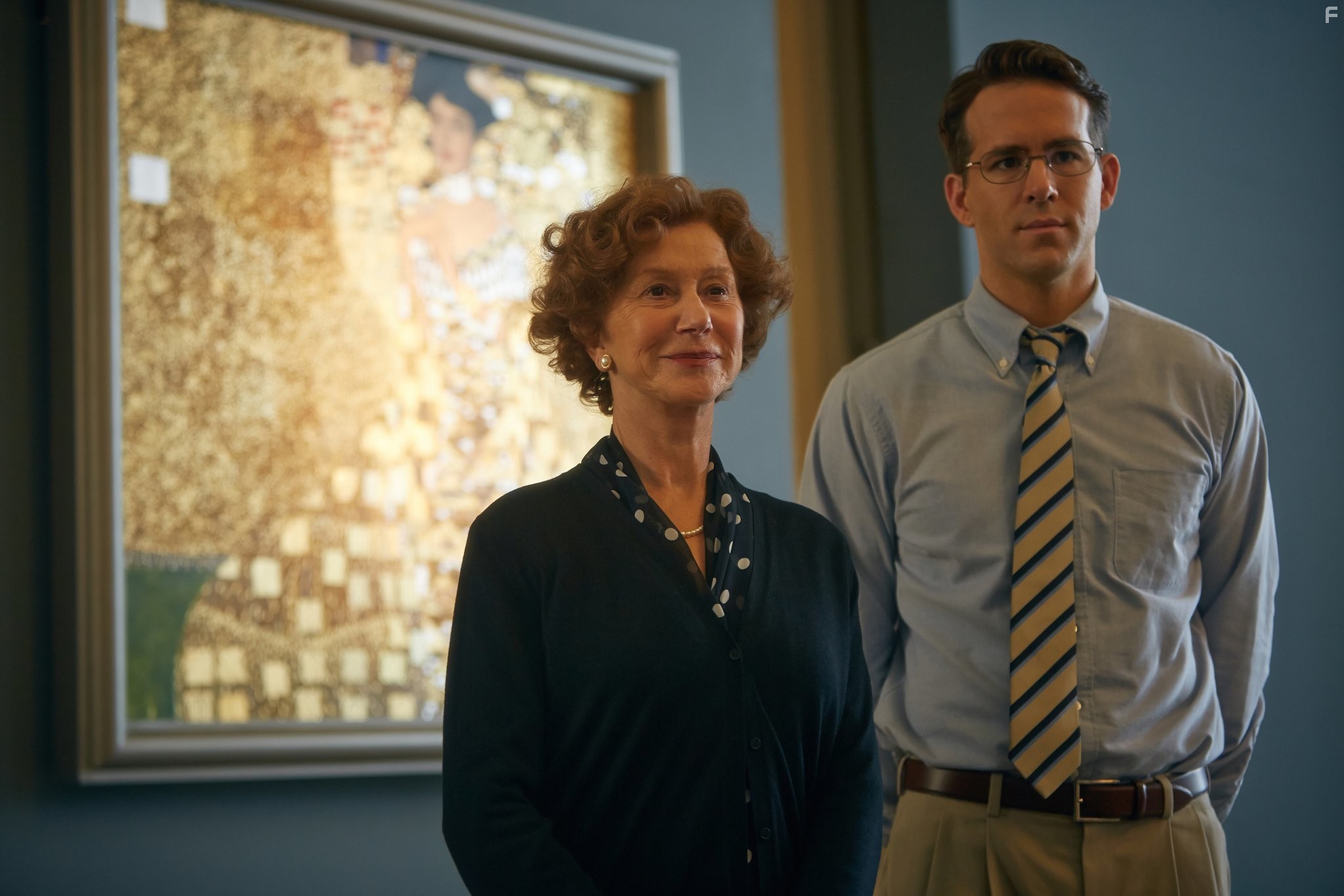 Helen Mirren and Ryan Reynolds in Женщина в золотом (2015)