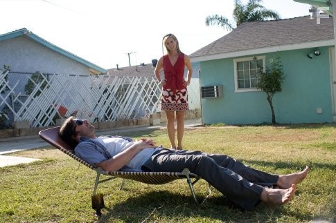 Luke Wilson and Cheryl Hines in Генри Пул уже здесь (2008)