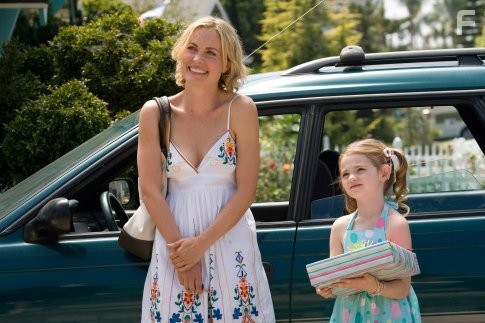 Radha Mitchell and Morgan Lily in Генри Пул уже здесь (2008)