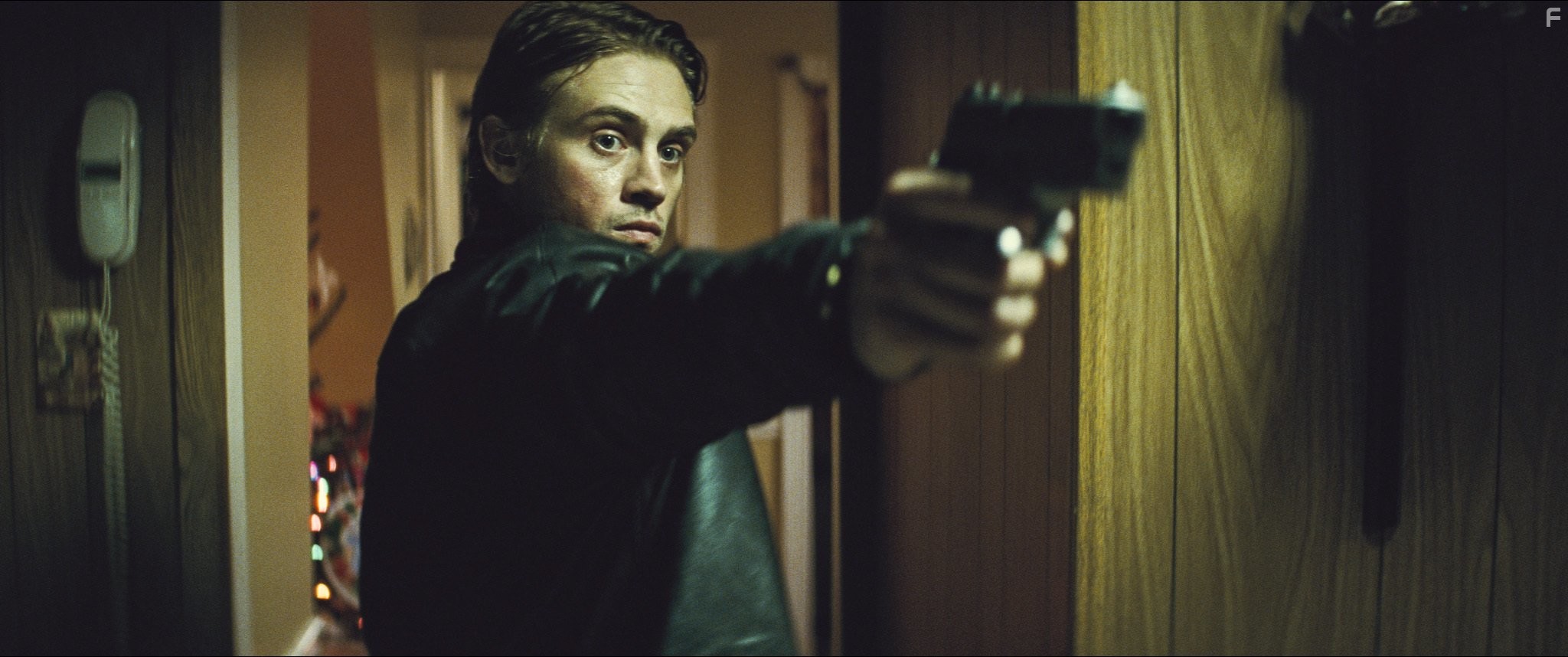 Boyd Holbrook in Ночной беглец (2015)