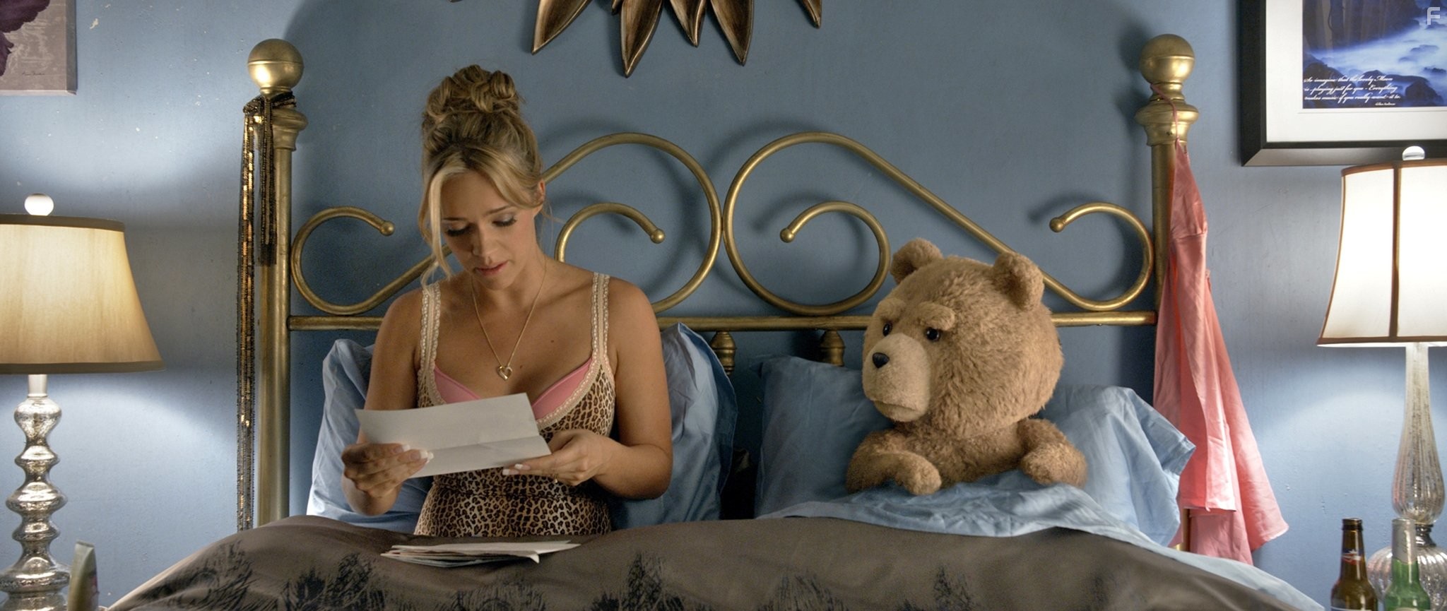 Jessica Barth in Третий лишний 2 (2015)