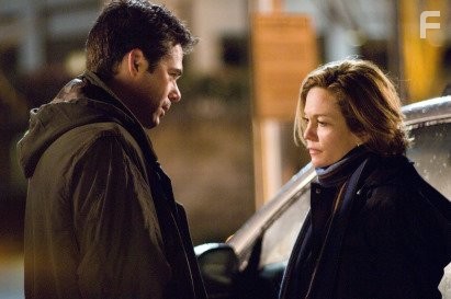 Diane Lane and Billy Burke in Не оставляющий следа (2008)