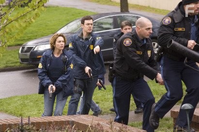 Diane Lane and Colin Hanks in Не оставляющий следа (2008)