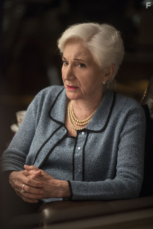 Olympia Dukakis in Громила (2014)