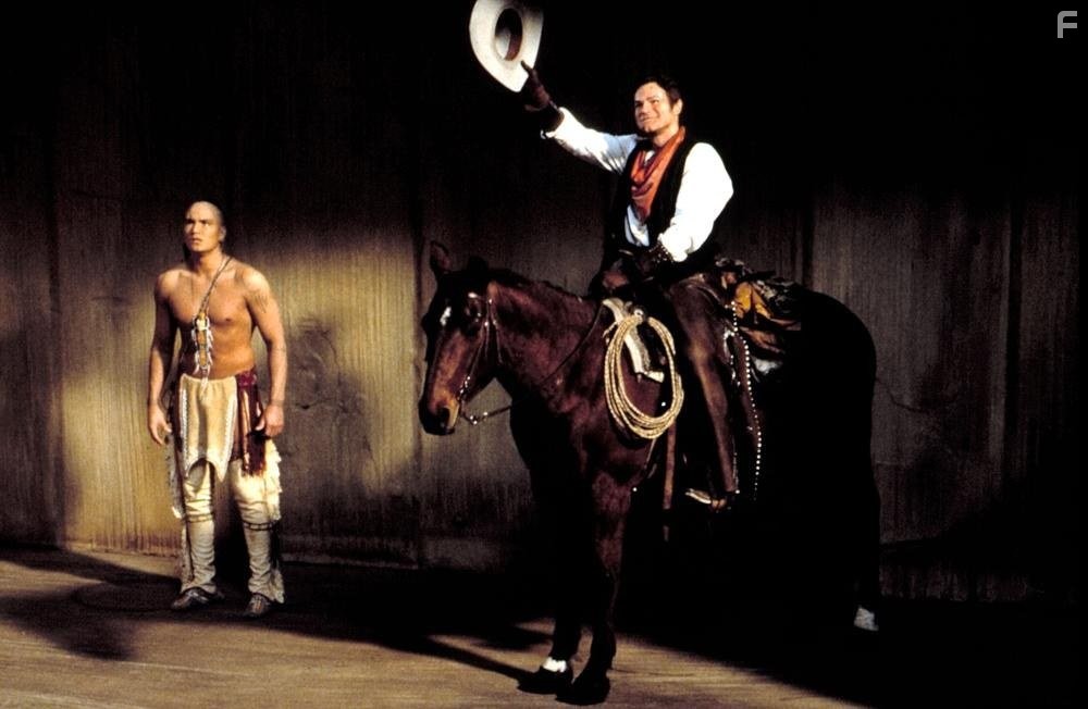David Keith and Litefoot in Индеец в шкафу (1995)