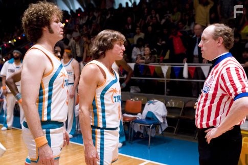 Woody Harrelson and Will Ferrell in Полупрофессионал (2008)